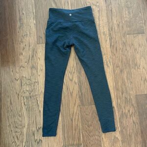 ⭐️3 for $10⭐️ Athleta Ribbed Stash Pocket Leggings